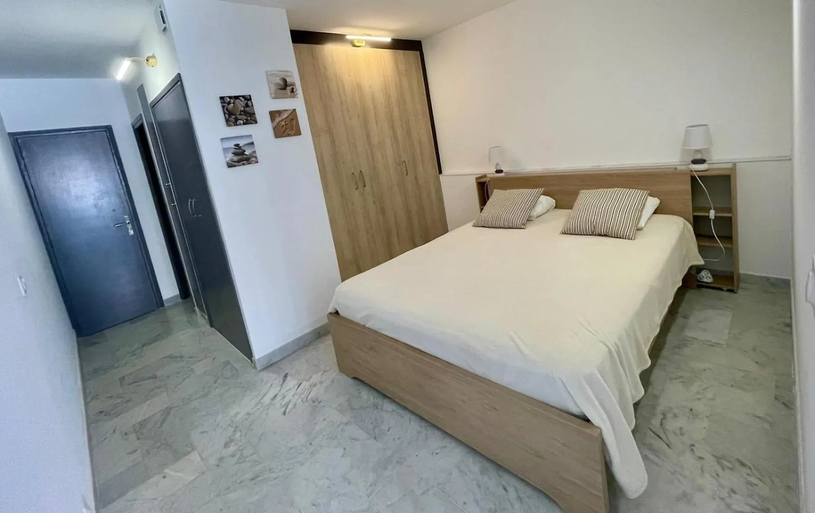 Appartement Terrasse, Centre-Ville, 5 Min De La Plage Cavalaire-sur-Mer 0*,  Francia